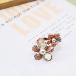 HSQYJ Fashion Crystal Flower Ring Elegant Rhinestone Cocktail Statement Rings Uniquely Stylish Fashion Creative Engagement Jewelry for Women Silver Plated