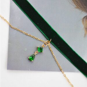 MOMOCAT Green Velvet Choker Necklace Preppy Cute Trendy Dainty Necklaces Aesthetic Jewelry Emerald Lace Chokers Necklace Adjustable for Women Teen Girls