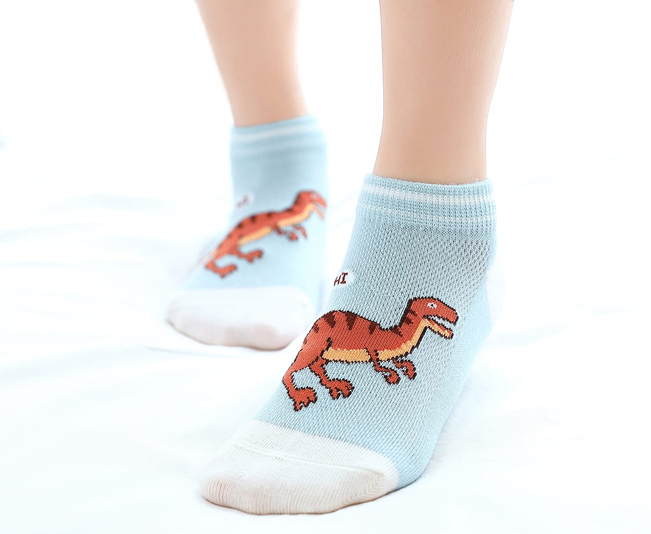 CHUNG Boys Cotton Ankle Socks 5/10 Pack Low Cut Dinosaur Mesh 2-9Y Light Weight Back School Running Sports Casual (2-4Y, 10pk Dino022)