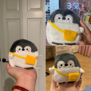 Lefe Liee 2PCS kawaii penguin wallet, novelty kawaii purse mini makeup bag things cute wallet small coin purse accessories, uwu soocute period bags for teen girls small pouches with zipper