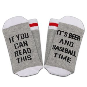 ZJXHPO Baseball Party Gift If You Can Read This It’s Beer And Baseball Time Sock Gifts for Men Baseball Lover Player Gift (Read beer baseball)