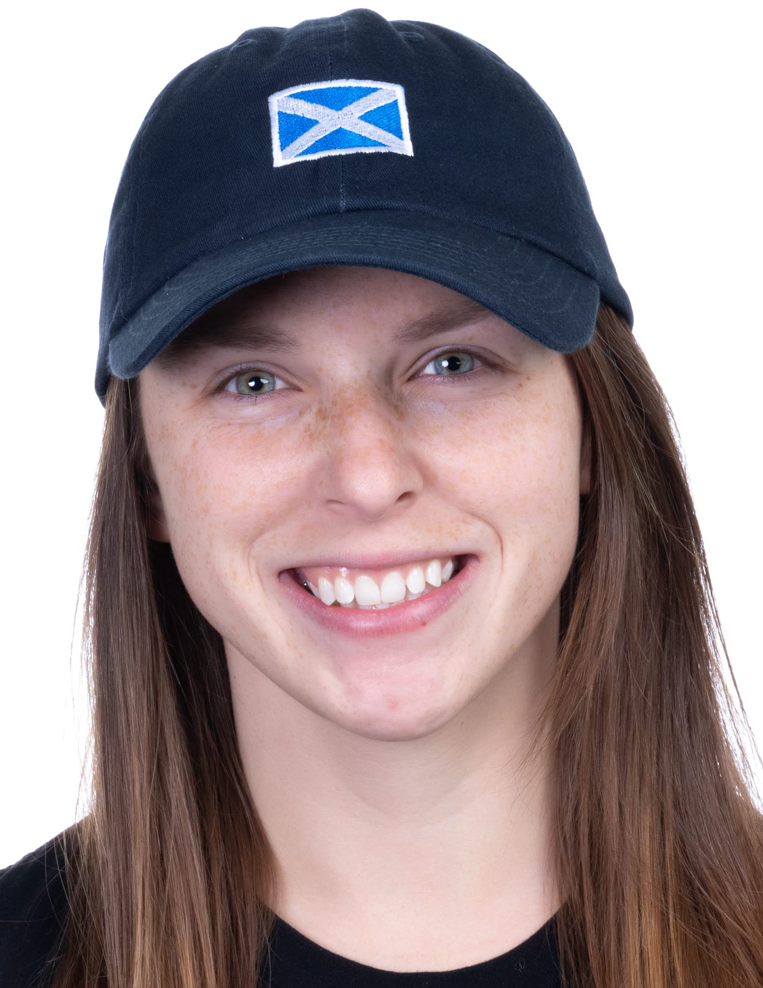 Ann Arbor T-shirt Co. Scottish Flag Hat - Country of Scotland Pride, Scots Low Profile Baseball Dad Hat for Men Women - (Navy Blue)