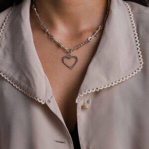 Sacina Gothic Barbed Wire Heart Necklace, Zinc Alloy Heart Pendant, Goth Jewelry Gift for Women