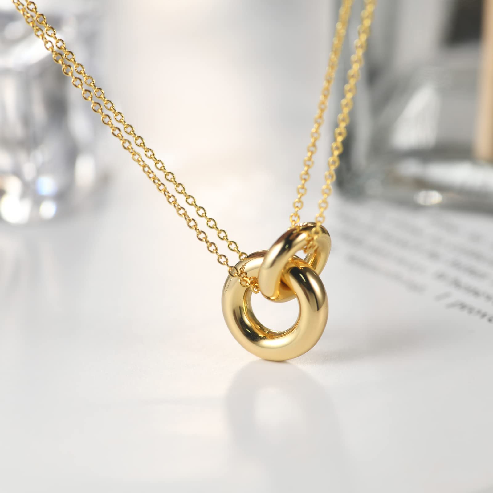 AllenCOCO Dainty Gold Necklace for Women Trendy, Cute Sister Necklaces, 14k Gold Plated S925 Sterling Silver Interlocking Circle Necklace for Women Non Tarnish Friendship Necklace Gift