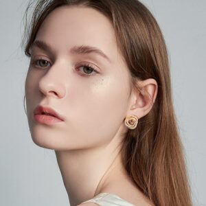 JeryWe 8 Pairs 14K Gold Clip On Earrings for Women Fashion Clip On Earrings Gold Silver Chunky Hoop Earrings No Piercing Fake Earrings Hypoallergenic