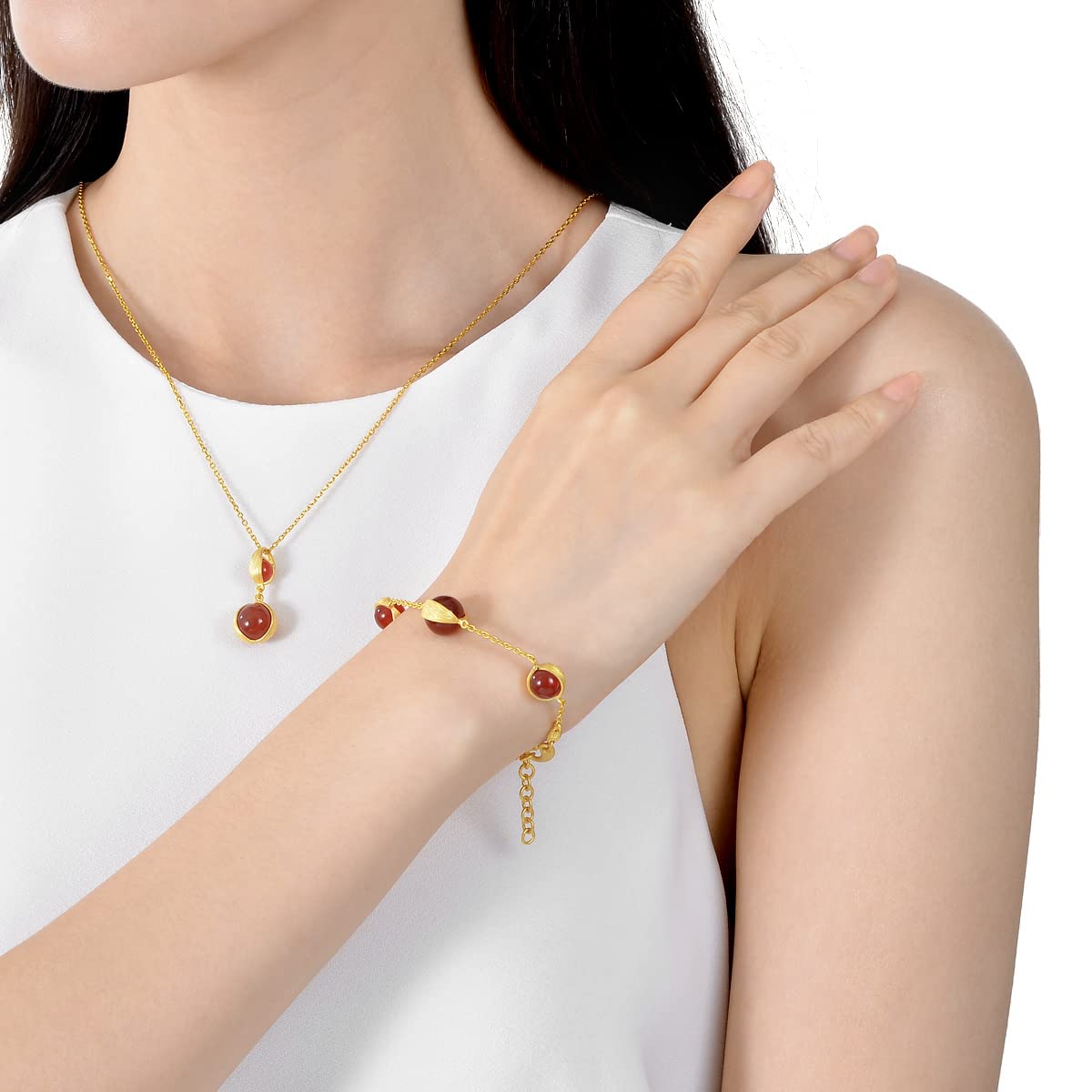 CHOW SANG SANG G* Collection 999 24K Solid Gold Red Agate Beaded Pendant for Women 86127P | [Not Include the Neckace]