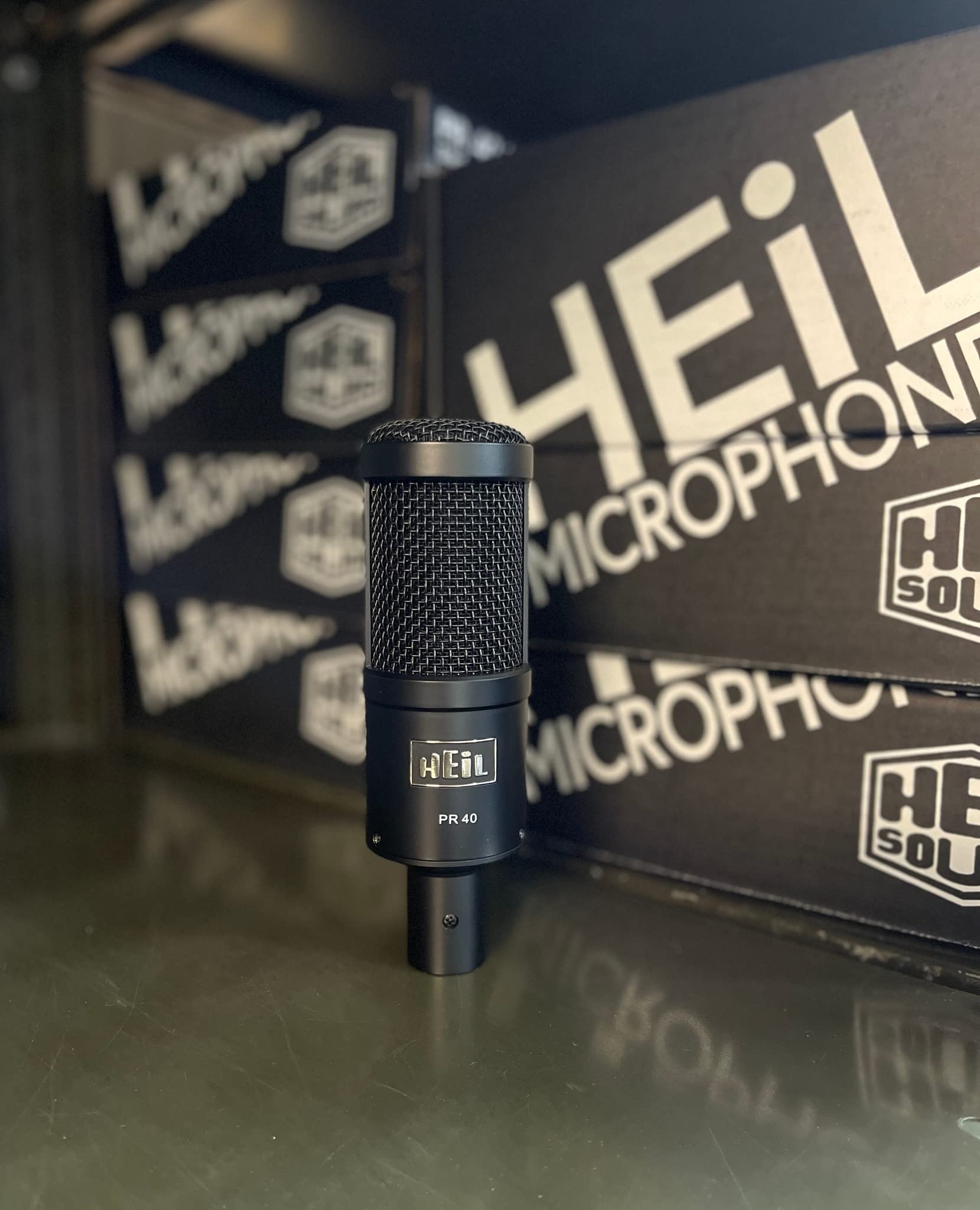 Heil PR 40 Dynamic Microphone for Streaming, Podcast, Recording, and Broadcast, XLR Microphone for Live Music, Wide Frequency Response, Smooth Sound, Superior Rear Noise Rejection and Durable - Black