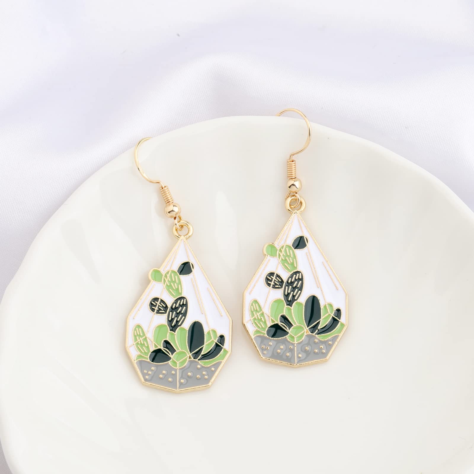 FUSTMW Cactus Earrings Green Cactus Plant Jewelry Cactus Charm Dangle Earrings Plant Lover Gifts for Women (earrings golden)