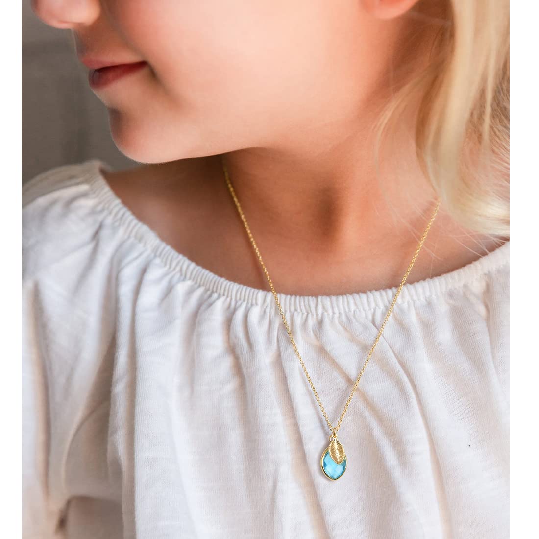 Me&Hz March Birthstone Necklace for Women 14K Gold Filled Dainty A Initial Necklace Aqua Blue Crystal Pendant Necklace Aquamarine Jewelry Personalized Mom Christmas March Birthday Gift