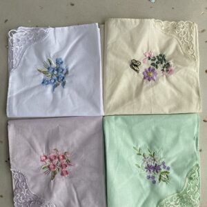 FTSUCQ Womens Vintage Floral Wedding Party Cotton Handkerchiefs, Embroidered with Lace (Lace Handkies-12PCS)