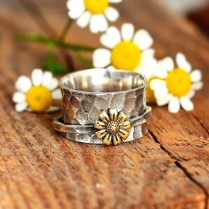 Daisy Flower Spinner Ring for Women Girls Men Anti Anxiety Fidget Rotate Freely Inspirations Stress Relief Meditation Stacking Middle Finger Wide Band Fashion Vintage Sunflower Statement Spin Ring Personalized Jewelry Gifts Bff Birthday (7)