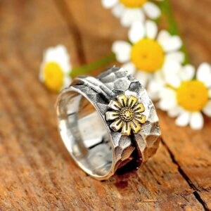 Daisy Flower Spinner Ring for Women Girls Men Anti Anxiety Fidget Rotate Freely Inspirations Stress Relief Meditation Stacking Middle Finger Wide Band Fashion Vintage Sunflower Statement Spin Ring Personalized Jewelry Gifts Bff Birthday (7)