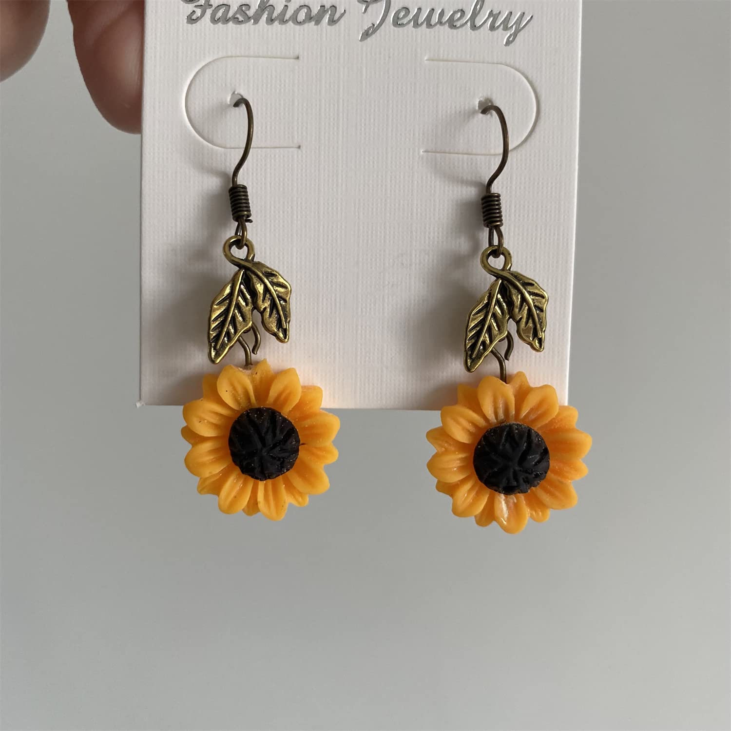 JIUIQL Handmade Resin 3D Sunflower Daisy Flower Dangle Drop Earrings Vintage Silver Leaf Bohemian Little Daisy Flower Hook Earring for Women Cute Elegant Summer Boho Jewelry (Vintage Gold)