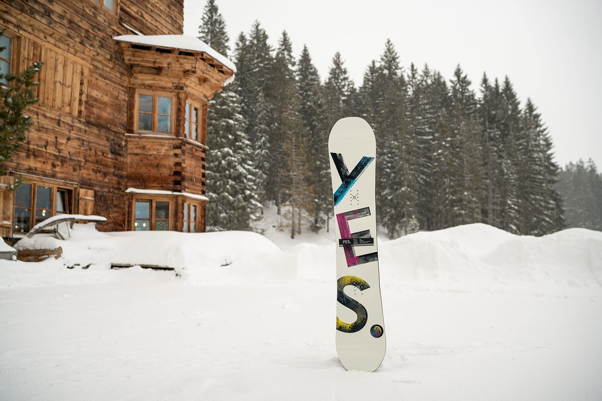 YES. Snowboards Women's Basic, True Twin, Camrock, 152cm