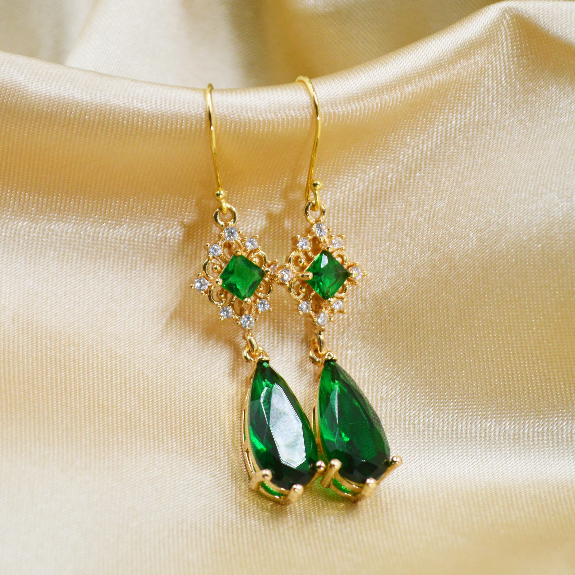 MOMOCAT 18K Gold Plated Vintage Emerald Green and Gold Hanging Earings Statement Earingings Dangling Formal Chandelier Fancy Dangle Earring Jewelry Hypoallergenic Long Fashion Earrings Aesthetic for