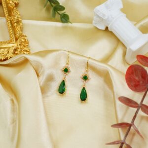 MOMOCAT 18K Gold Plated Vintage Emerald Green and Gold Hanging Earings Statement Earingings Dangling Formal Chandelier Fancy Dangle Earring Jewelry Hypoallergenic Long Fashion Earrings Aesthetic for