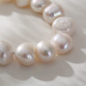 NW White Baroque natural freshwater pearl bracelet (white, 8.2 inch)