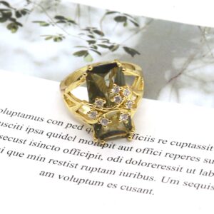 HSQYJ Luxury Champagne Crystal Rectangle Wedding Ring Flower Zirconia Cocktail Exaggeration Engagement Charm Statement Jewelry Finger Rings for Women Gift Gold Plated