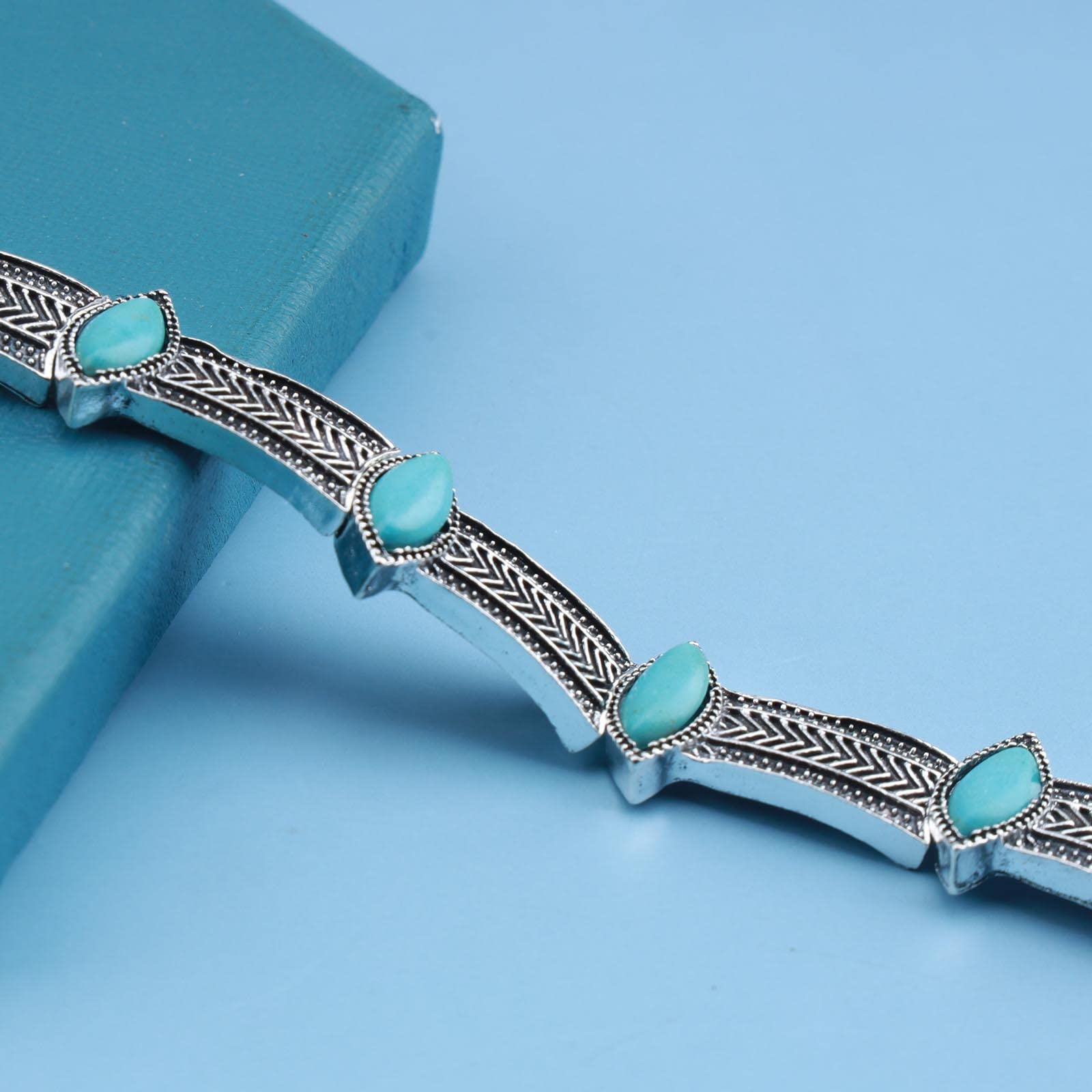 Yheakne Boho Turquoise Choker Necklace Vintage Turquoise Necklace Chunky Silver Chain Necklace Thick Collarbone Necklace Gypsy Necklace Chain Jewelry for Women and Girls Tribal Necklace