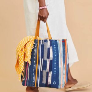 Ubuntu Life African Baule Canvas Tote Bag – Large Tote Bag, Beach Bag, and Travel Tote with Dyed Baule Cloth from Natural Cotton (Multicolor)