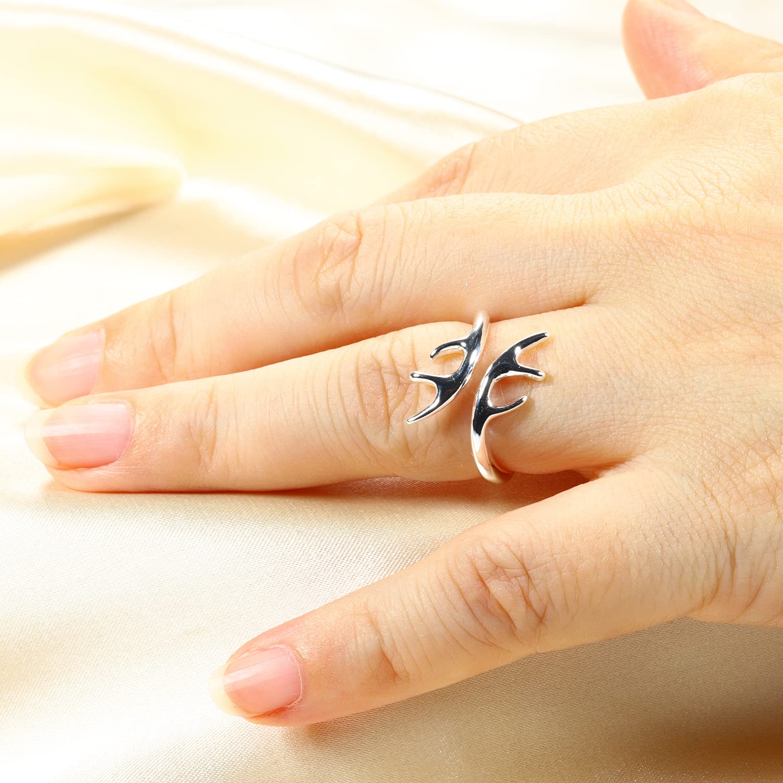 YKYLHSYXR Women's Elk Deer Antlers Ring - Country Forest Hunting Ring, Personality Cowgirl Ring Jewelry Birthday Christmas Gift, Adjustable Ring Size to 6 7 8 9 10 11. (Silver)