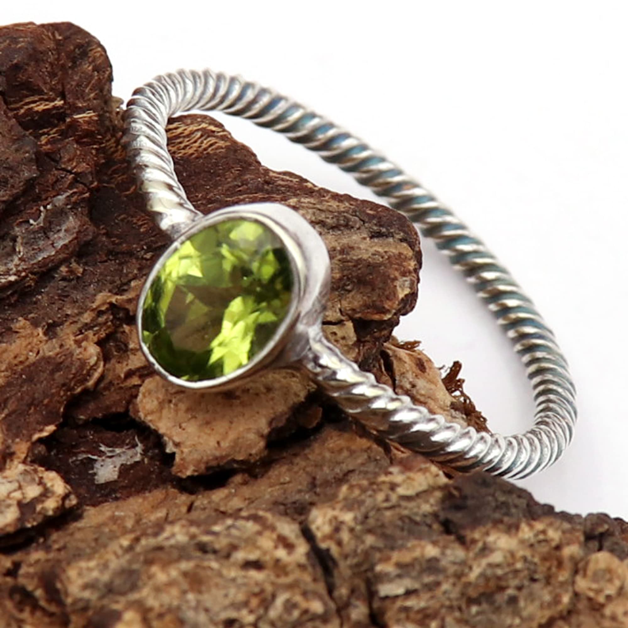 Silver Band Solid 925 Sterling Silver Peridot Gemstone Ring Handmade for Women by Goyal Exports SRG337E (US-9)