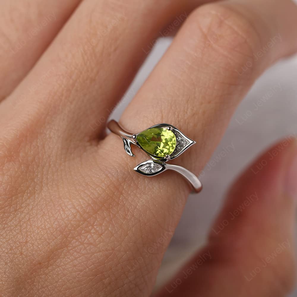 LUO S925 Sterling Silver Pear Shaped 0.82 Carat Peridot Ring Leaf Promise Ring August Birthstone Ring for Women Mother's Day Gifts US Size 7