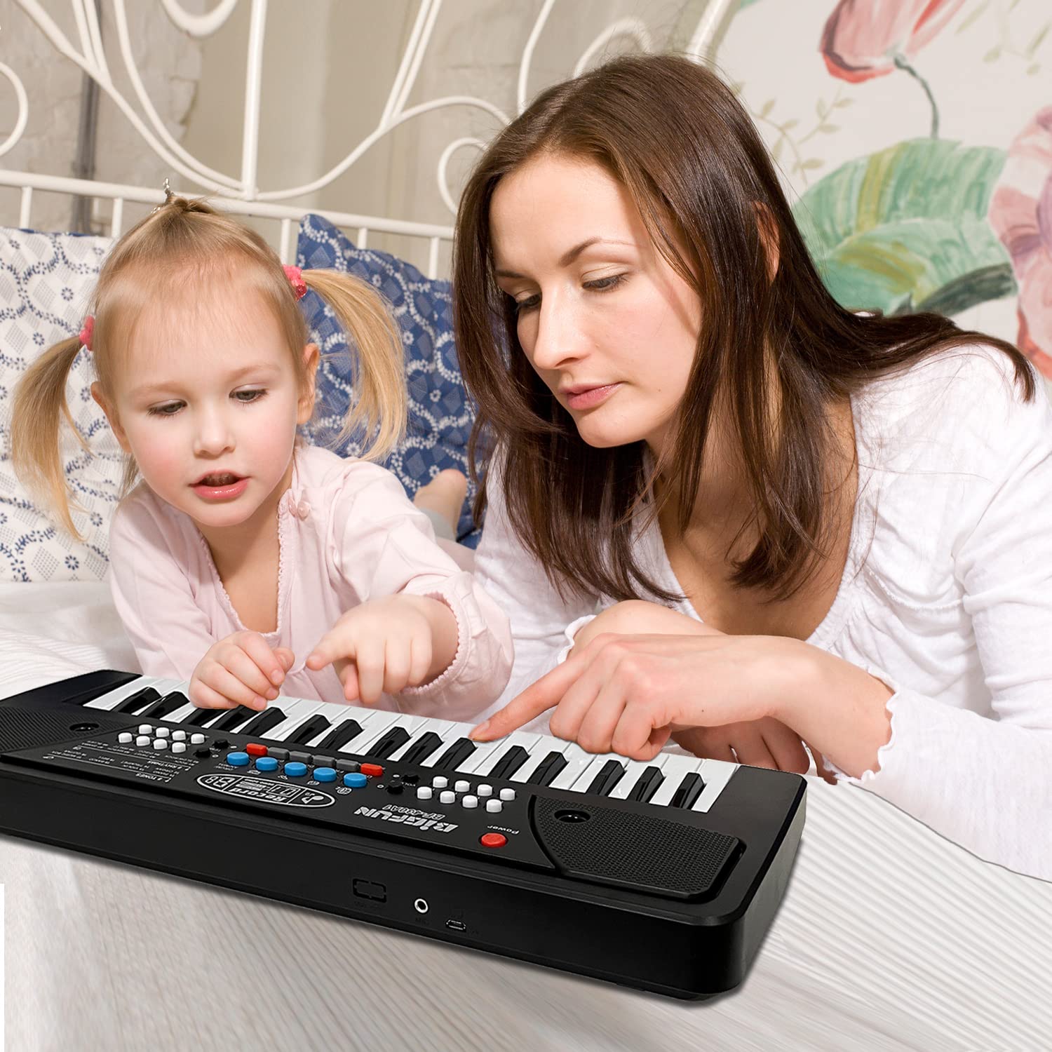 Piano Keyboard for Kids, EOOLEOW 37 Keys Portable Electronic Piano for kids with Microphone - Music Keyboard Piano Toys for 3 4 5 6 7 8 9 Year Old Boys and Girls (Black)