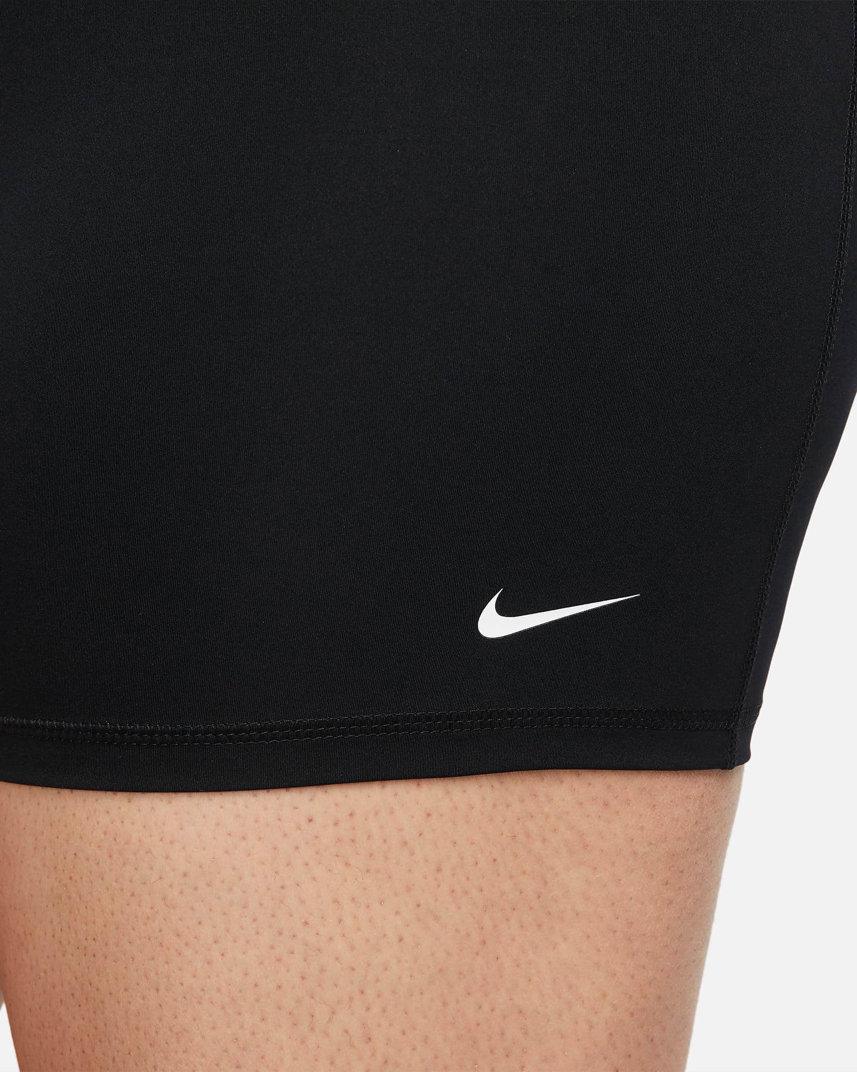 Nike Women's Pro 365 5 Inch Shorts, Black/White, Large