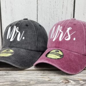 Enodtter Mr and Mrs Hats, Hubby Wifey Embroidered Bride Groom Matching Baseball Caps, Newlywed Honeymoon and Wedding Gift for Couples, Bridal Gift