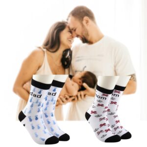 MBMSO New Parents Gifts Daddy Mommy Est 2025 New Mom and Dad Socks Pregnancy Reveal Gifts for Parent to be Gifts First Time (Daddy Mommy Est 2025)