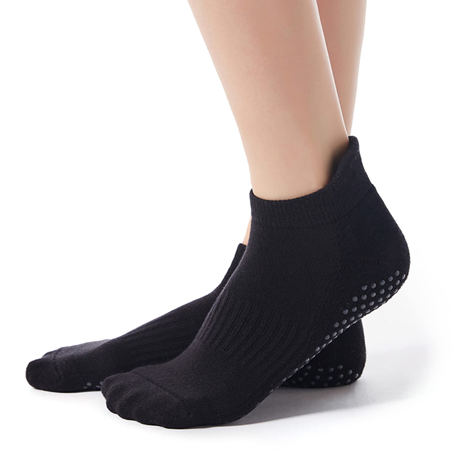 Zando Pilates Socks Non Slip Barre Socks for Women Anti Slip Hospital Socks With Grips For Women Cozy Yoga Socks Gripper Socks Black Compression Non Skid Ankle Socks Running 3/Black One Size