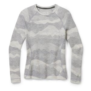 smartwool women's classic thermal merino wool base layer — pattern crew (slim fit), light gray mountain scape, small