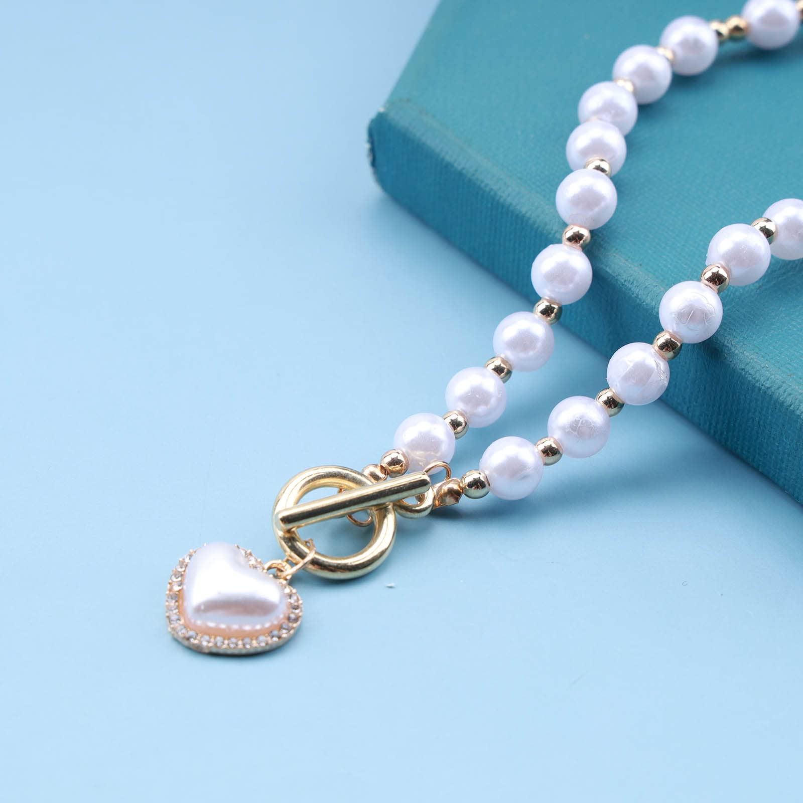 Allereyae Vintage Pearl Choker Necklace Gold Circle T Bar Necklace Bohemia Heart Necklace Love Heart Pendant Necklace Chain Jewelry for Women and Girls (Heart with crystal)