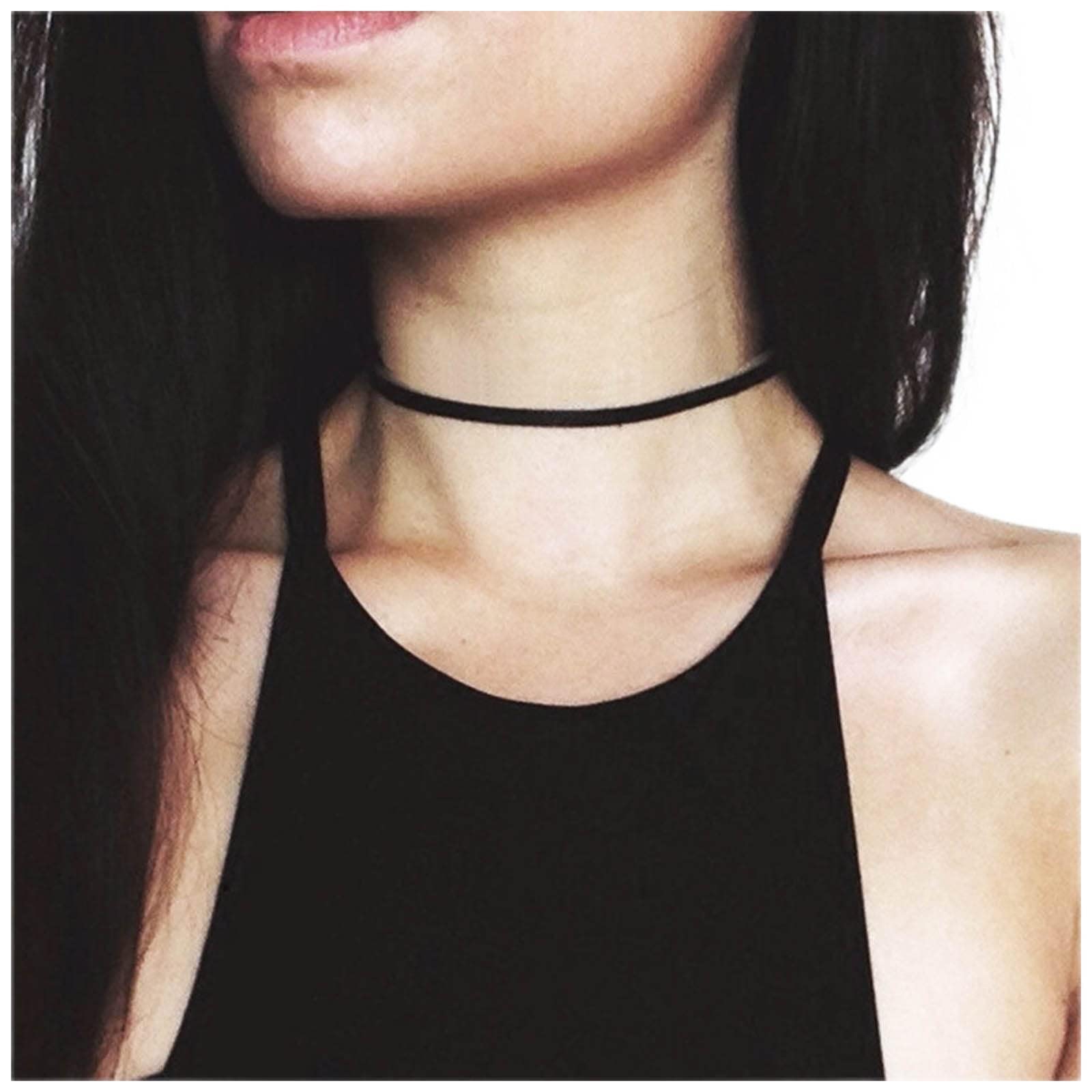 Allereyae Vintage Suede Choker Necklace Black Velvet Choker Necklace Short Thin Black Necklace Boho Necklace Jewelry for Women and Girls (Single layer)