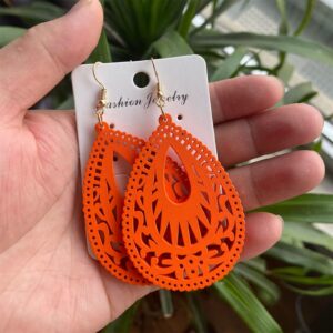 MALOYANVE Bohemian Wood Earrings for Women Handmade Natural Retro Lightweight Teardrop Geometric Hollow Wooden African Dangle Drop Geometric Statement Earrings Boho Vintage Ethnic (Orange)