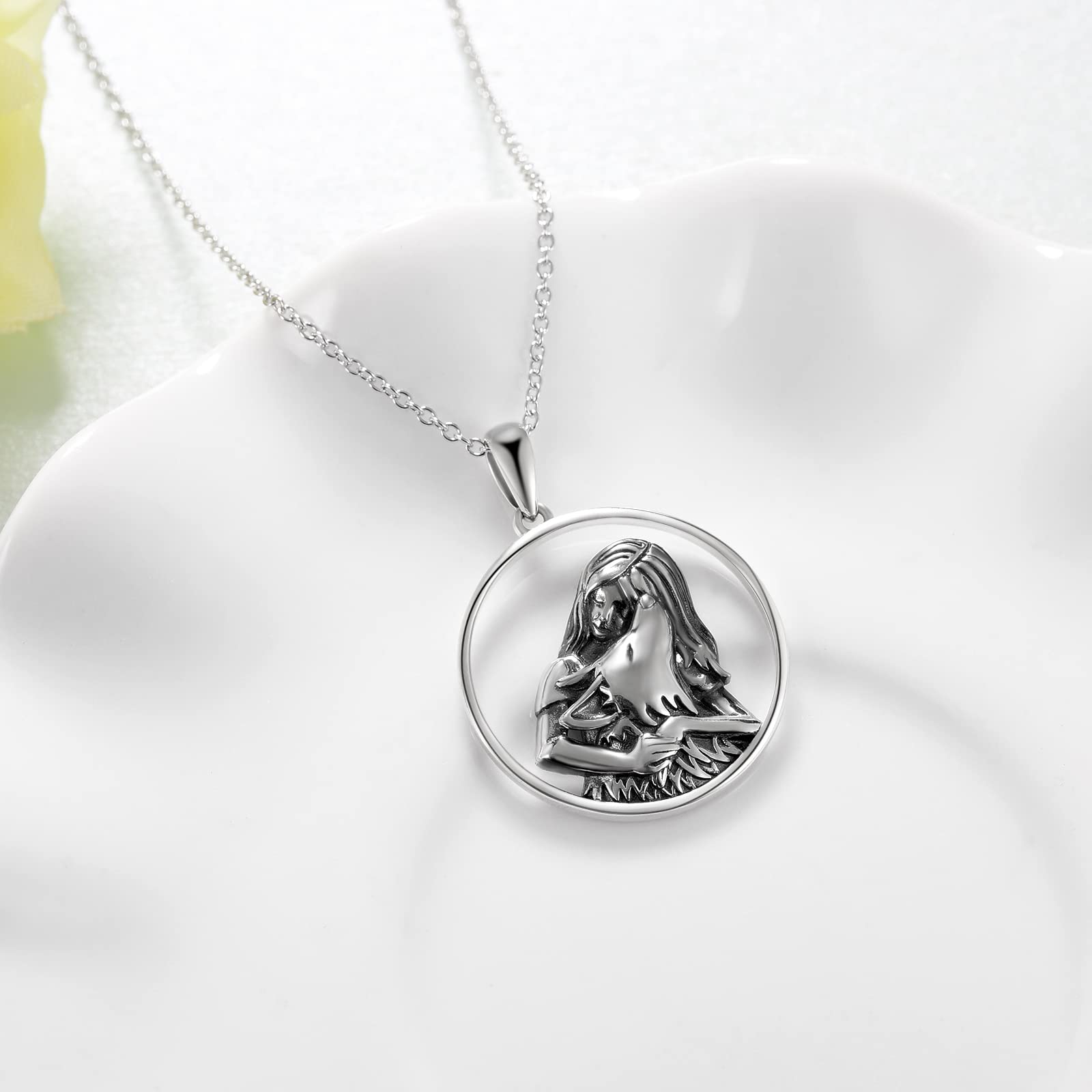 CVRAVO Wolf Necklace 925 Sterling Silver Wolf Pendant Necklace Spirit Animal Wolf Jewelry Gifts for Women Wife Mom