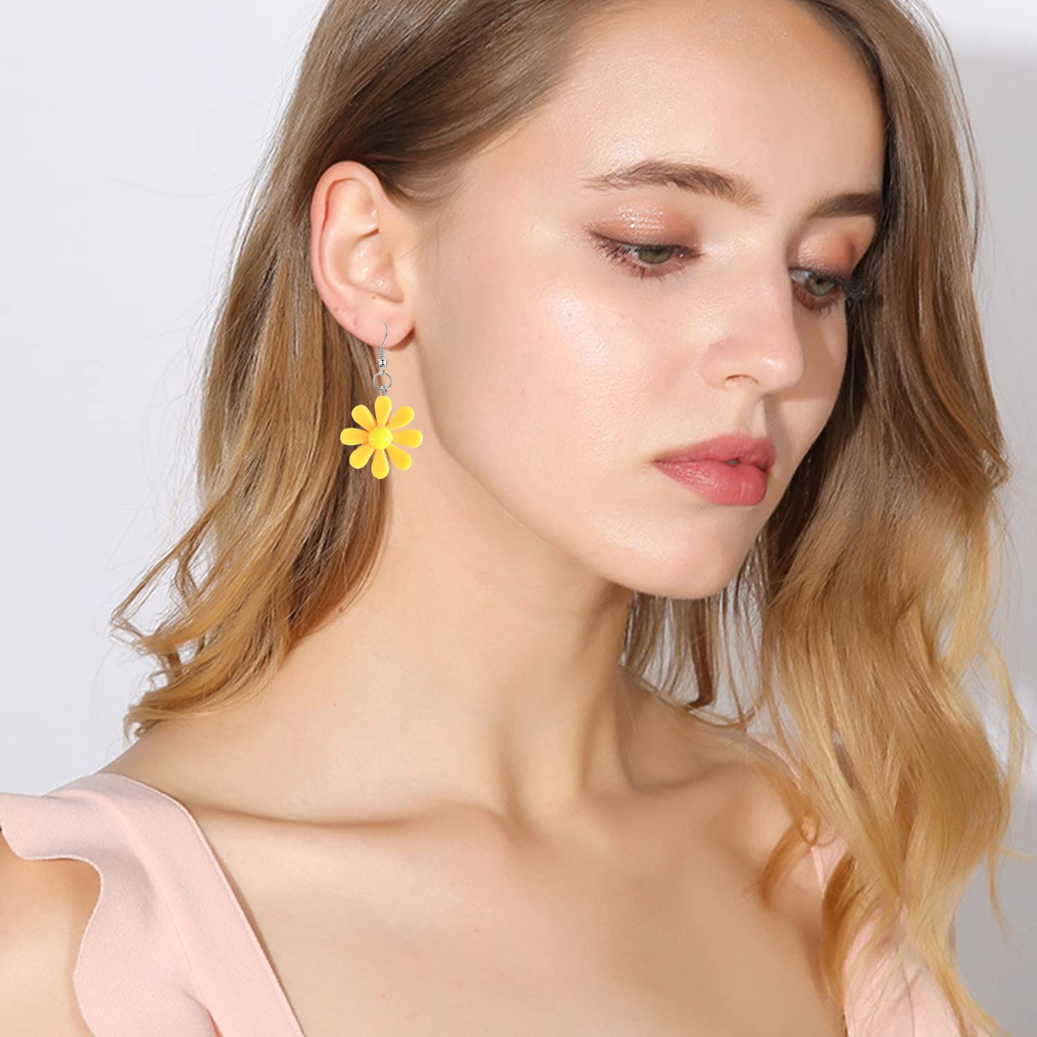 Just Follow 4 Pairs Fresh Candy Color Daisy Resin Flower Earrings Sunflower Temperament Earrings For Women Set (4 Pairs- Pink+Yellow+Green+Red)