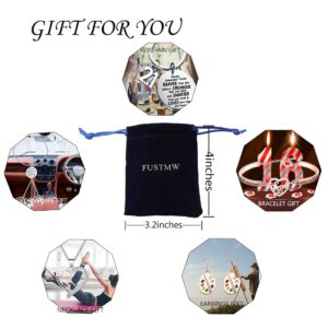 FUSTMW Couple Wedding Gifts Mr Mrs Est 2024 Keychain Set Newlyweds Gifts Wife Husband Engagement Gifts (Silver)