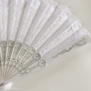 sehtorry White Lace Hand Folding Fan Bridal Dancing Props Floral Handheld Fan for Women Wedding Décor or Party Dess-up Favors