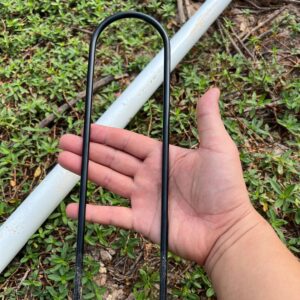 Heavy Duty Trampoline Stakes Anchors High Wind Stakes U- Shaped Sharp Ends Ground Anchor Galvanized Steel 11.8inch Safety Stakes for Soccer, Tents and Garden Decorations (Black 8pcs)