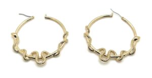 betsey johnson golden textured slithering garden snake hoop earrings nwt great gift idea