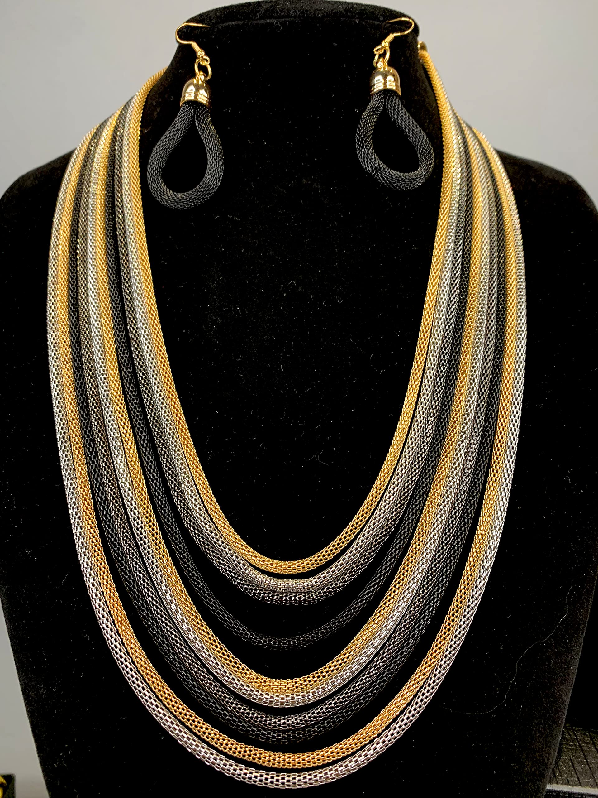 MMonesu Long Statement Necklace Waterfall Multi Strand Statement Bib Necklace Alloy Multi Layer Choker 10 Layers Chunky Collar Jewelry，Long Chains，Dress Prom Party (Gold-Black-Silver)