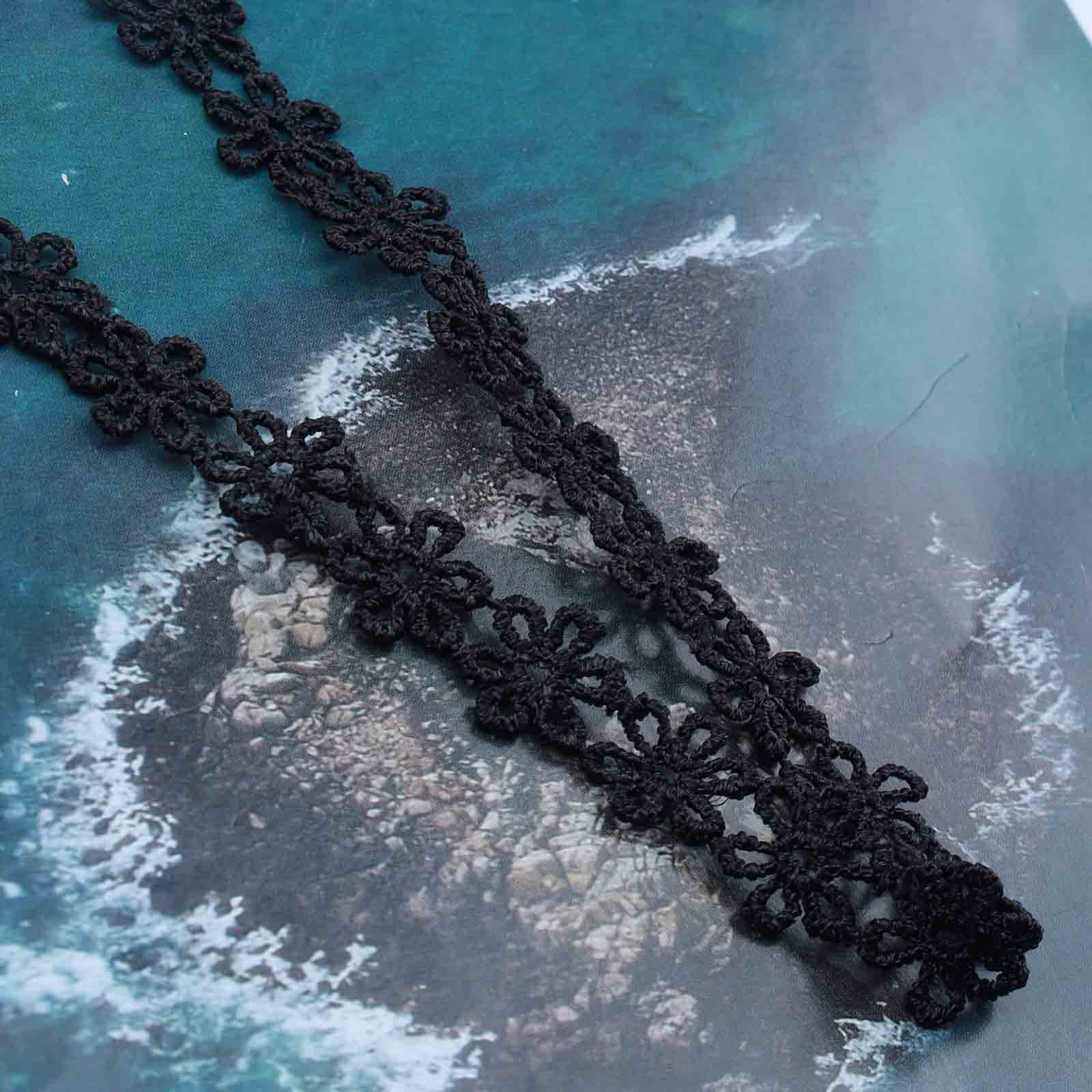 Yheakne Boho Black Lace Choker Necklace Black Flower Lace Necklace Chain Gothic Choker Necklace Vintage Lace Collar Choker Necklace for Women and Girls