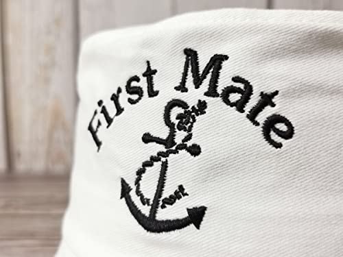 Enodtter Captain First Mate Bucket Hats for Couples, Embroidered Mr Mrs Bride Groom Hats, Embroidery Travel Hats, Newlywed Honeymoon Wedding Gift