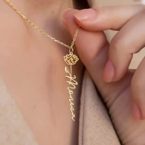 Yofair Name Necklace with Birth Flower 18K Gold Plated Floral Custom Necklace Personalized Bridesmaid Proposal Gifts for Women