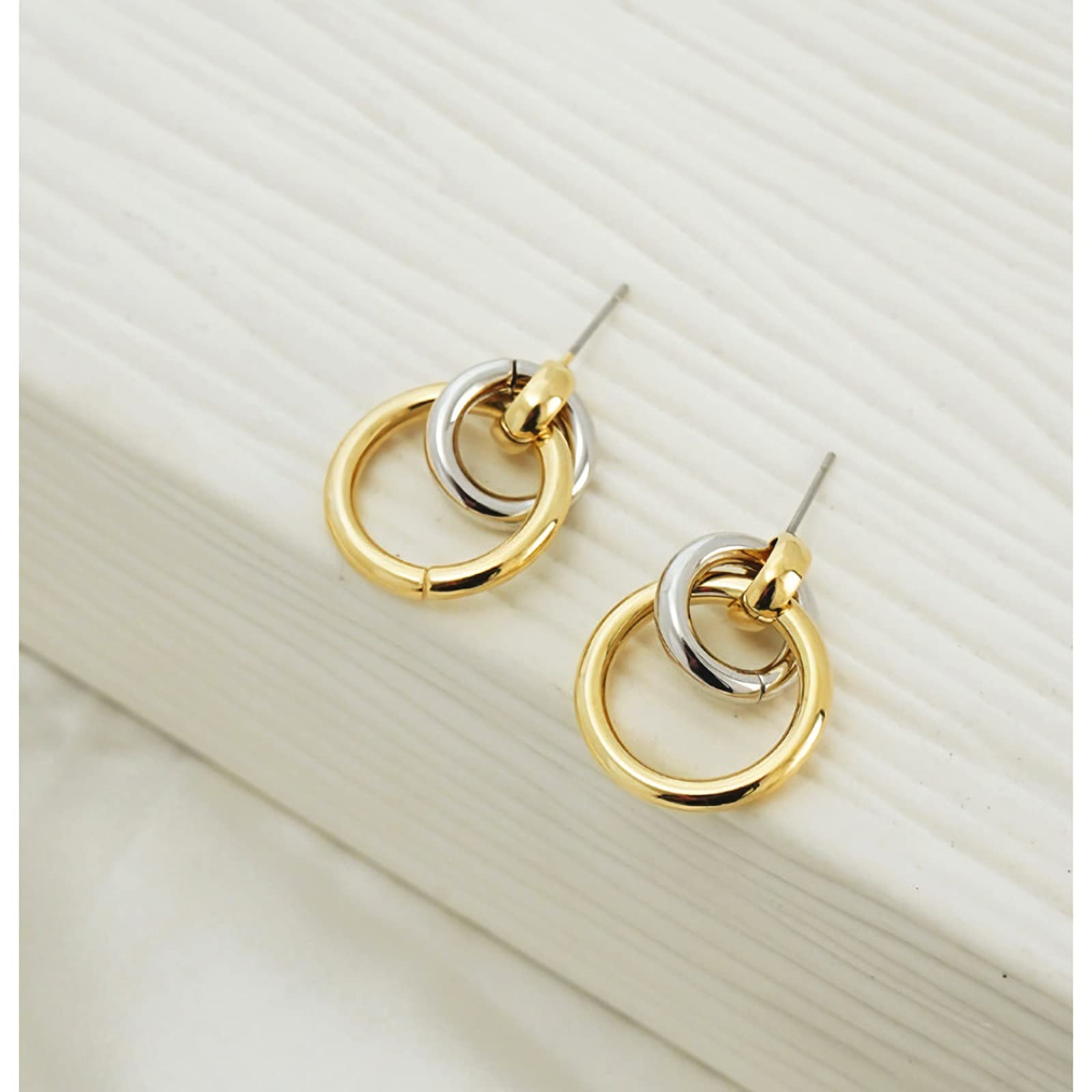 WOWORAMA Gold Double Circle Drop Earrings for Women Two-Tone Gold Silver Dangle Hoop Earrings Geometric Round Circle Hoop Earrings Trendy Lightweight Statement Earrings