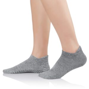 Pilates Socks for Women Non Slip Yoga Ankle Socks with Grips Womens Hospital Slipper Socks Running Compression Socks Black-3 Pairs One Size