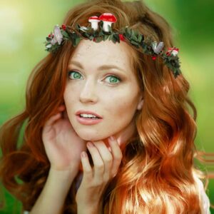 MOSTORY Fairy Flower Mushroom Crown - Elf Woodland Crown Headpiece Red Mushrooms Circlet with Raw Quaz Forest Tiara for Girls Renaissance Cosplay Carnival Photo Shoot