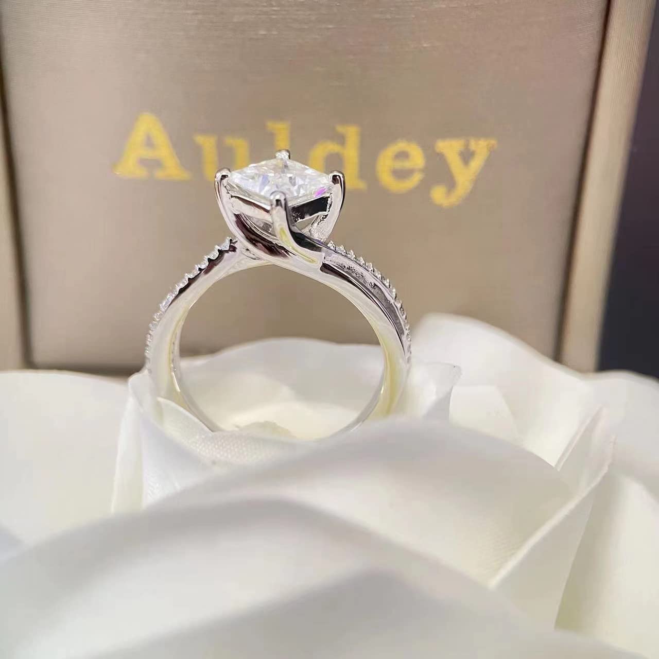 AULDEY Princess Cut/Shape Moissanite Engagement Rings for Women 1.5 Carat Center Twisting Wedding Bands Sterling Silver with 18K Gold Plated Promise Rings Size 6 7 8 9,7